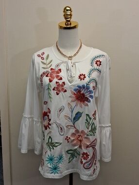 Johnny Was White Embroidered Floral Boho Peasant Blouse Tie Neck Size Small